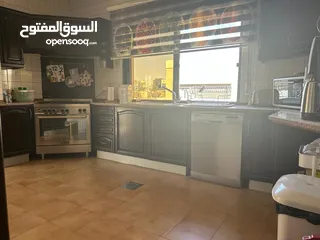  4 روف مفروش مع ترس بإطلالــــه بانوراما اعلان رقم (O1)