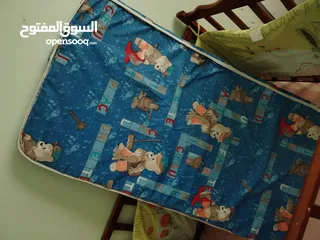  3 للبيع سرير بيبي بحالة ممتازة -