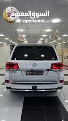  2 TOYOTA LAND CRUSSER GXR 2018