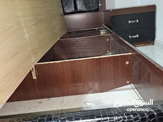  11 غرفة نوم خزانة و  تختين مفرد ونص ikia