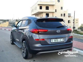  1 Hyundai Tucosn __2020