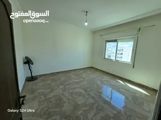  2 ستديوهات عدد 6 للبيع   لقطه للبيع المستعجل شارع الجامعة الاردنية