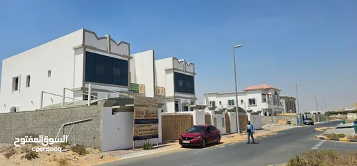  3 للبيع فلل السيوح ( الطى) الشارقة