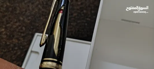  8 قلم مونت بلاك الاصلي صناعة المانيا موجود كسر من جهة الاعلى لا يآثر عليه ارجو مراجعة الوصف