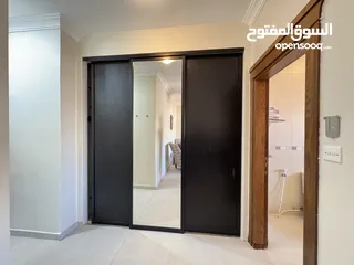  32 شقة مفروشة للإيجار 200م2 ( Property 40418 )-175089930