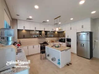  6 للبيع فيلا فاخرة سوبر ديلوكس في امارة الشارقة منطقة الحوشي نظام smart homeخيارك الافضل للعيش برفاهية