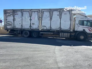  3 اعلان بيع شاحنة من نوع سكانيا وزن قائم 26 طن موديل 2005 أصل ثلاجة تبريد صندوق طول 930 سم