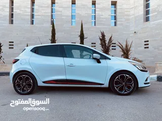  5 رينو كليو ديزل فل فل مع سقف بانوراما للبيع