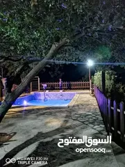  1 شاليه بسعر مغري لاستثمار  مطل ومرتفع  اطلاله وروعه من الجمال ومناظر خرافيه اقرا ا التفاصيل جيدا