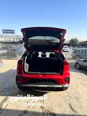  5 كيا نيرو 2022 فل مع فتحة أوتوسكور