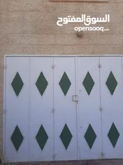  2 بناء جديد 40 متر منطقة آمنة من المالك لا يوجد عمولة يبعد 2د من الشارع ويوجد مواصلات من رام الله