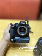  5 كامره نيكون 3200 عدسه 70-300 كامل ملحقاتهه