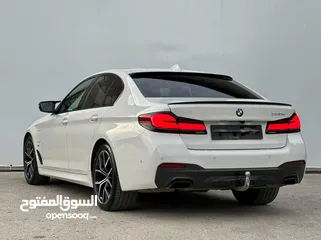  5 الحبه المميزه بلون الأبيض اللؤلؤي المميز للبيع على(الكاش فقط) Bmw 530e 2022 M