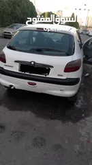 2 سياره بيجو 206  4 جيد جير عادي  مرخصة لشهر 11 تأمين الزامي لا حوادث الحمدلله لونها الخارجي ابيض