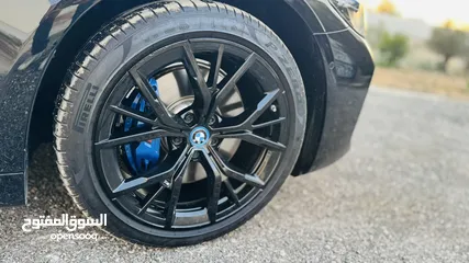  8 BMW 530e 2023