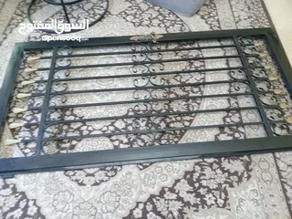  1 باب حمايه خارجي للمنزل