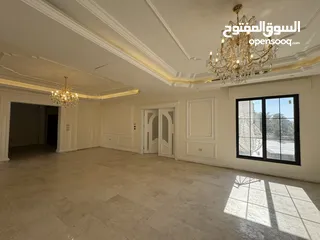  11 فيلا مميزة شبه قصر في اجمل مواقع عبدون بالقرب من السفارة الاميركية