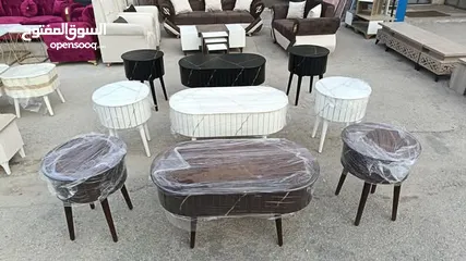  24 طاولات خشب وطاولات معدن