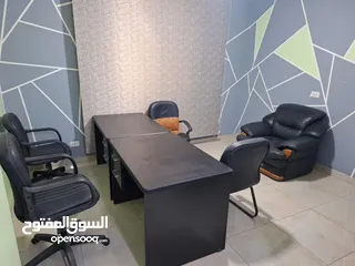  2 اثاث مكتبي بحاله ممتازه للبيع قطع او كامل