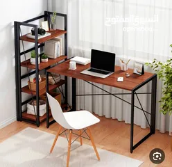  1 مكتب بتصميم عصري و بسيط من ايباما مع 4 رفوف يستخدم كطاولة للدراسة او العمل او اللعب مع رفوف للتخزين