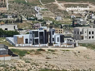  8 أرض سكنية 750 م للبيع في ام رمانه - 900 م عن شارع الأردن