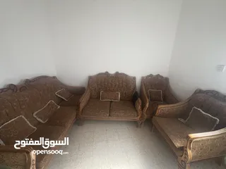  8 كنب مستخدم للبيع