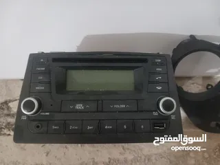  1 مسجل سيارة هيونداي اي 10  جراند مع البرواز ..بلوتوث و مدخل USB