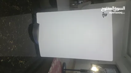  2 عرض مميز  بلايستيشن 5 إصدار الأقراص (1 تيرا) + يدين أصليات + شاحن + كابل HDMI بسعر مغري!