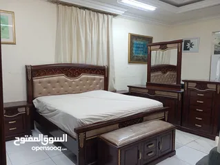  5 Very good condition luxurious King size bed room set available for sell