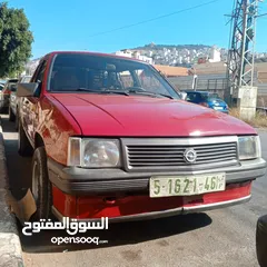  1 اوبل كورسا للبيع موديل 1986 مطور 1300 جير عادي