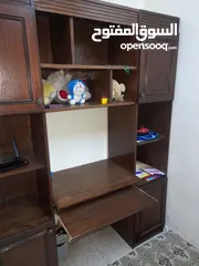  1 مكتبة  بحالة جيدة جدا للبيع