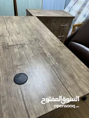  3 مكتب مع كرسي للبيع