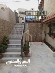  14 شقة شبة أرضية 160م داخلي / 50م خارجي في أجمل مناطق حي نزال (الذراع الغربي)/ REF 4066