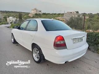  5 نوبيرا 2000 قابل للتفاوض