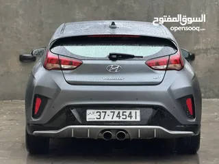  6 Hyundai veloster 2018 1.6 turbo  Sports car