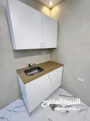  3 مكتب تجاري مميز في الدوار السابع 33 متر للايجار