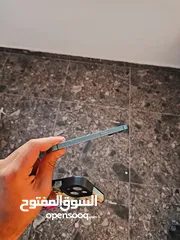  4 ايفون 13 عادي وكالة مش مصلح 83 بطارية. 128 مساحة