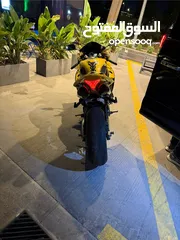  3 Yamaha R1 2011