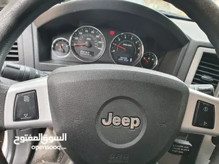  11 جيب شيروكي لاريدو موديل 2008