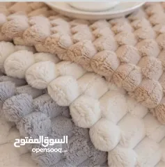  5 طقم الفرو الكرات الفاخر وصل  أفخم طقم يعطي للكنب شكل دافي ولطيف ومليان فخامة! جودة عالية جداً