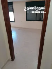  3 الشقة دور ثالث مع المال مباشر