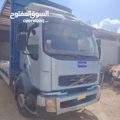  1 شاحنة فولفو