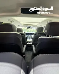  12 HONGQI E-HS9 2021