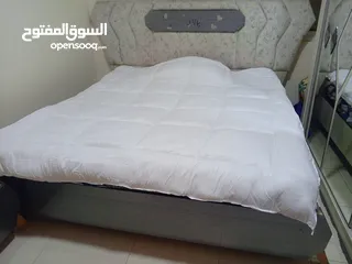  9 غرفة نوم وملحقاتها كاملة / تخت + خزانة + كومدينة + راسية عدد 2 + فرشة زنبركية