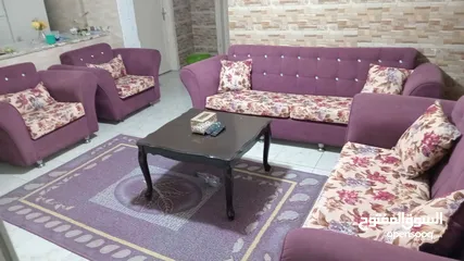  2 كنب سبع مقاعد شبه وكاله مع السجاده