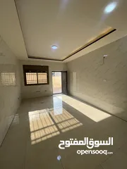  24 شقة مميزه خلف مسجد الضاحية 155 م مخدوم صرف صحي .