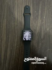  3 Apple watch se1 حالة ممتازة جداً قياس 44m سعر قابل