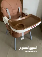  1 كرسي طعام للاطفال بحالة الجديد