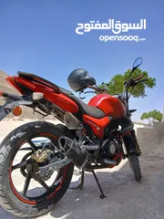  4 كيو جي حديثه