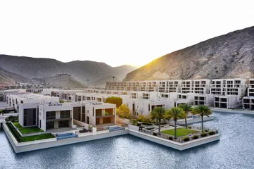  8 فيلا  ضخمة بتصميم عصري، منتجع خليج مسقط  Enormous villa, Muscat Bay